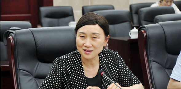 李微微在省文聯就文藝工作及加強“文藝湘軍”人才隊伍建設進行調研。