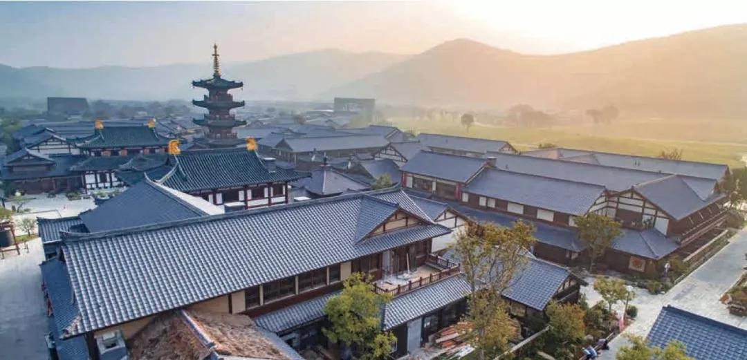 如何從“特色小鎮就是搞旅游”中跳出來？