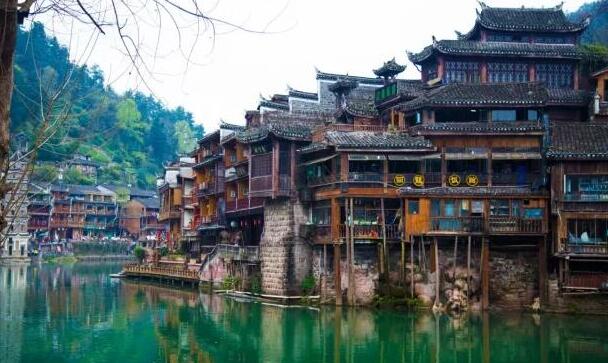 文旅相關產業在特色小鎮建設中成為主角