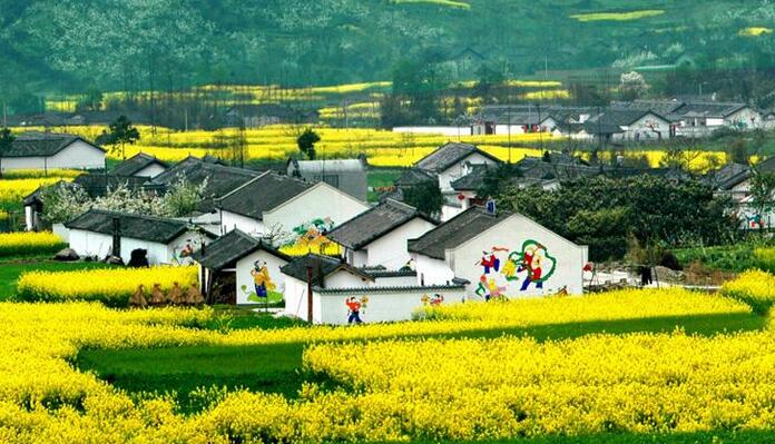 鄉(xiāng)村旅游發(fā)展與鄉(xiāng)村振興戰(zhàn)略的“無縫對接”