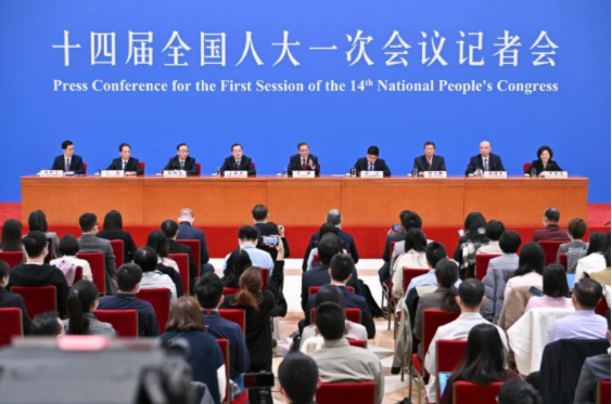 國務院總理李強談新一屆政府施政目標和工作重點 國務院總理李強談新一屆政府施政目標和工作重點