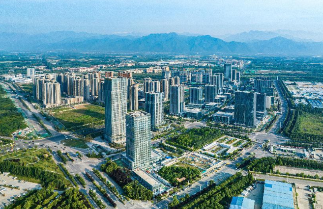 簽約項(xiàng)目114個(gè),總投資逾1400億元,西安高新區(qū)上半年招商引資實(shí)現(xiàn)“雙過半” 簽約項(xiàng)目114個(gè),總投資逾1400億元,西安高新區(qū)上半年招商引資實(shí)現(xiàn)“雙過半”