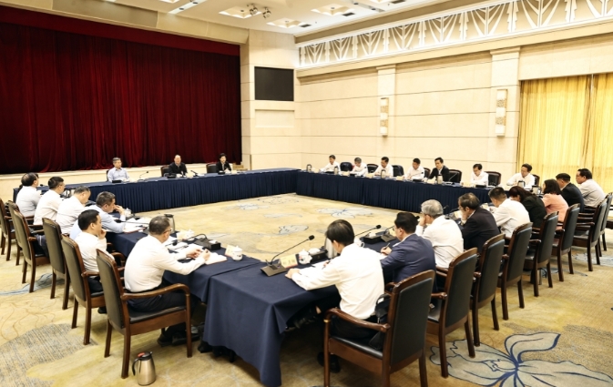 毛偉明與院士專家座談,聽取對“十五五”規劃編制意見建議 毛偉明與院士專家座談,聽取對“十五五”規劃編制意見建議